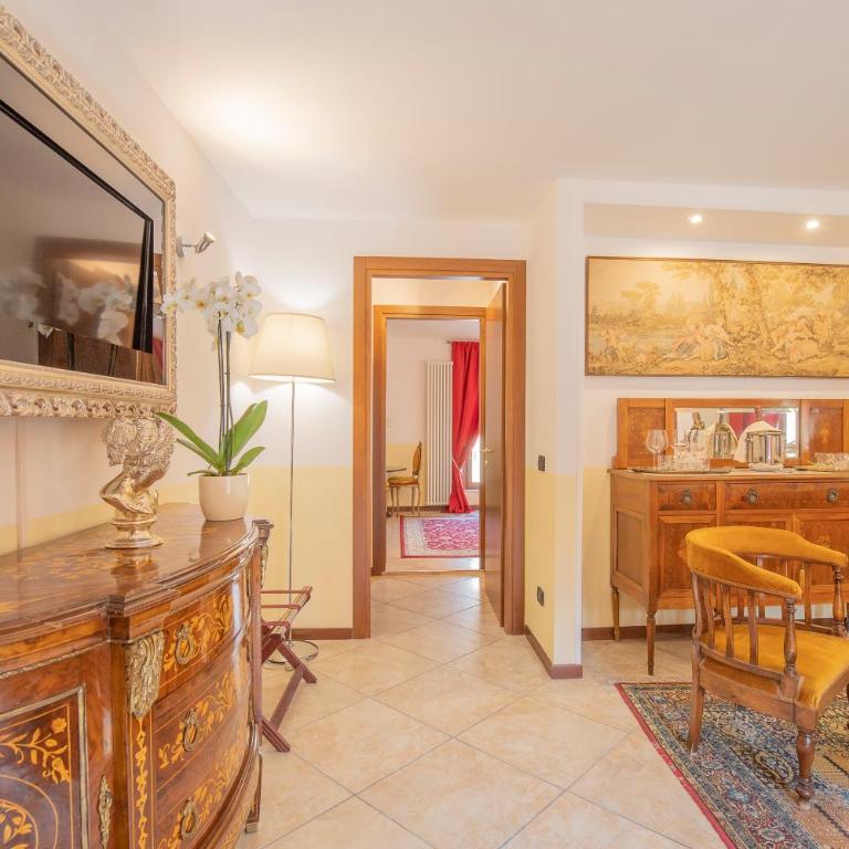 Corte Realdi Castelvecchio Verona - One-Bedroom Suite with Castle View - 9