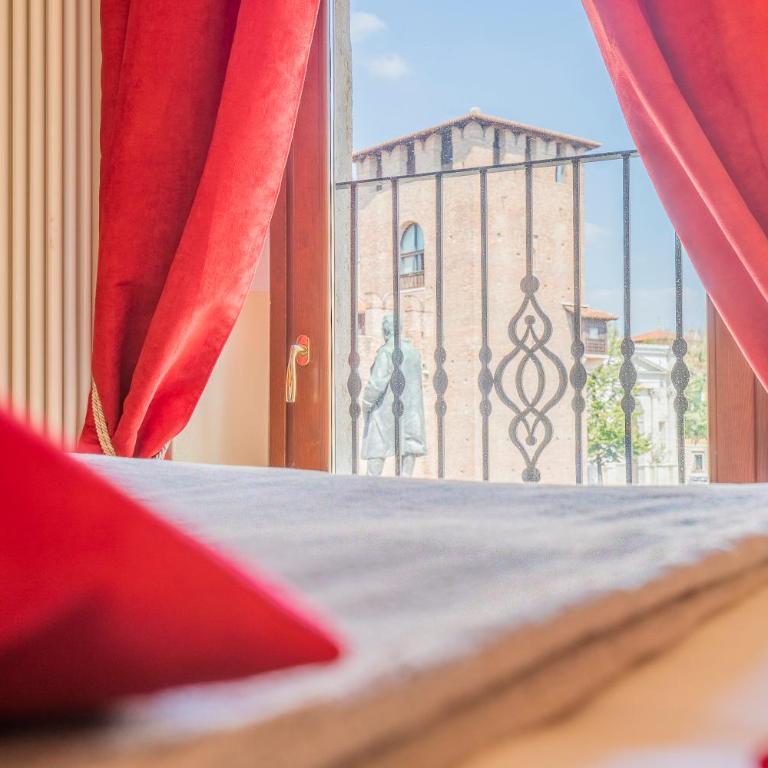 Corte Realdi Castelvecchio Verona - One-Bedroom Suite with Castle View - 12