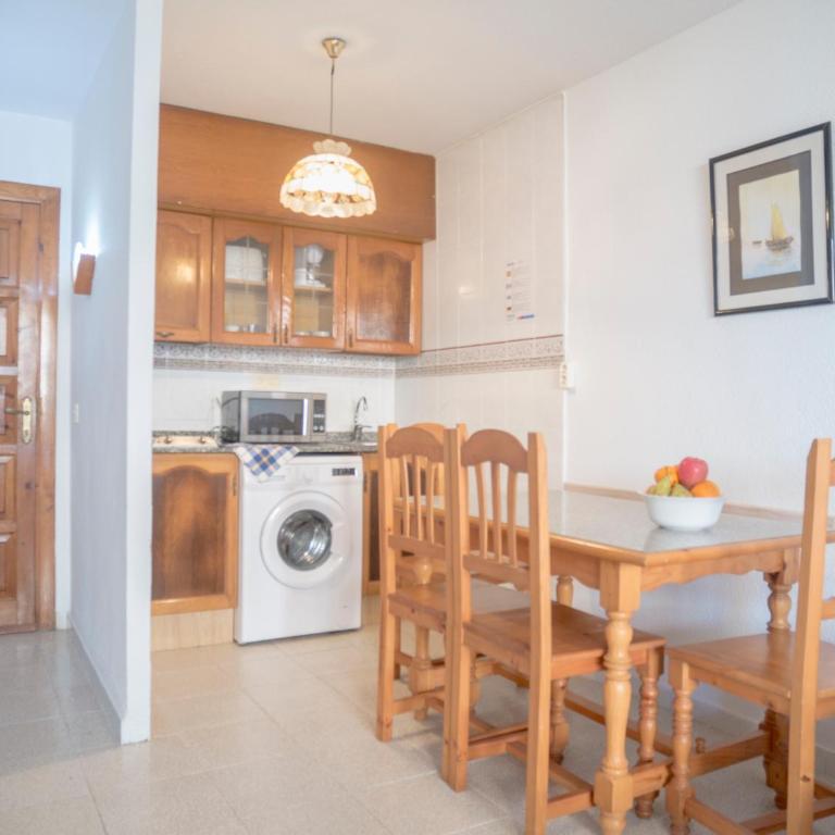 Apartamentos Marineu Playa Romana - Apartamento con vistas al jardín - 11