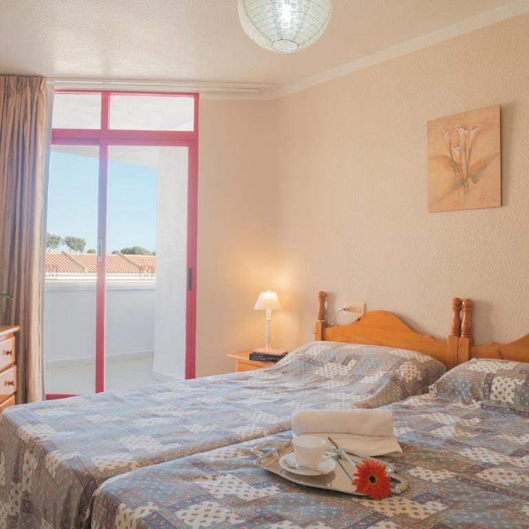 Apartamentos Marineu Playa Romana - Apartamento con vistas al jardín - 6