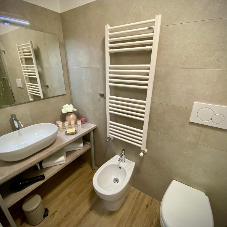 Five Flowers Guest House - Camera Matrimoniale con Vista Mare - 7