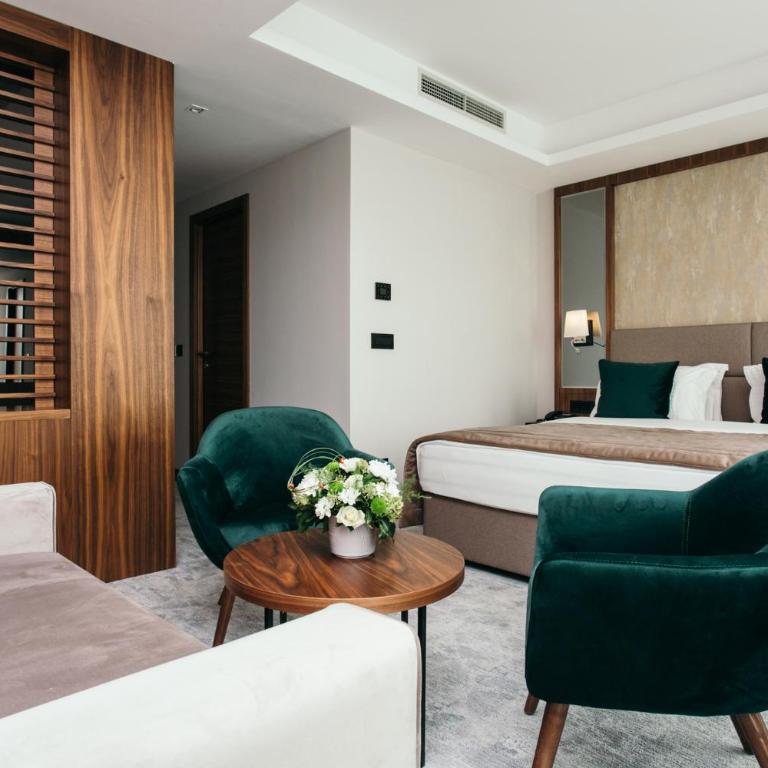 Central Point Hotel Beograd - Apartman sa Balkonom - 1