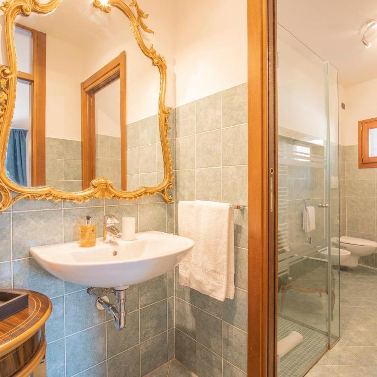 Corte Realdi Castelvecchio Verona - Grand Deluxe King Room with Castle View - 15