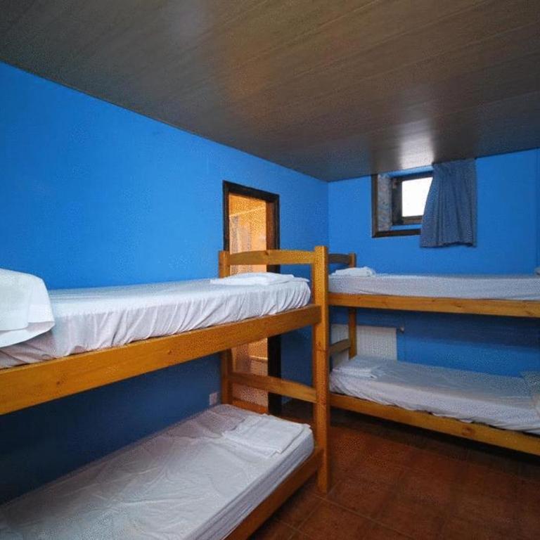 Albergue La Posada Cangas de Onis - Habitación Cuádruple con baño privado - 1