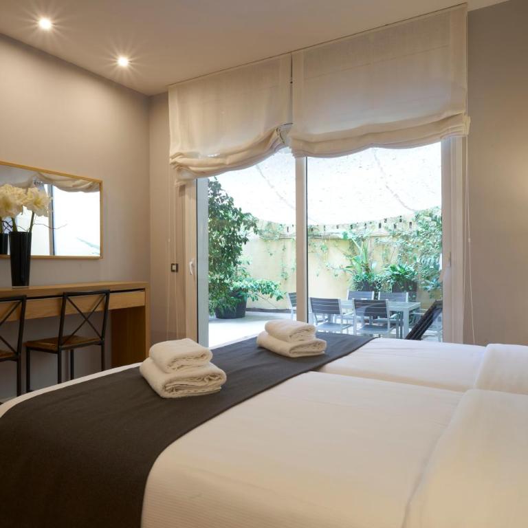 Bonavista Apartments - Passeig de Gracia - Premier Two-Bedroom Apartment - 1