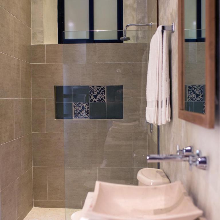 Ya'ax Hotel Boutique - Suite con cama extragrande - 9