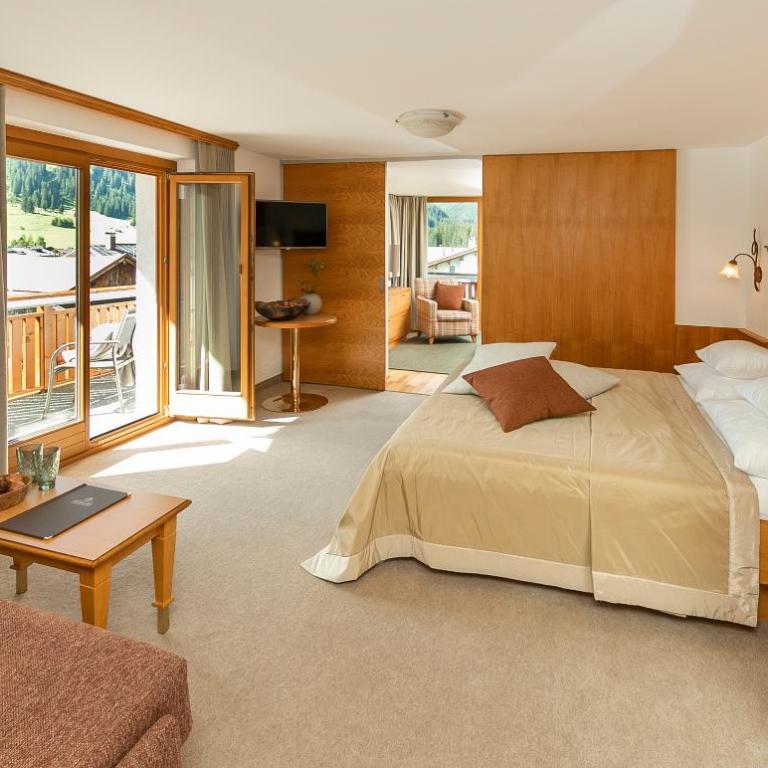 Hotel Sunora - Ski In Ski Out - Formerly Hotel Schranz - Klassische Suite mit Balkon - 1
