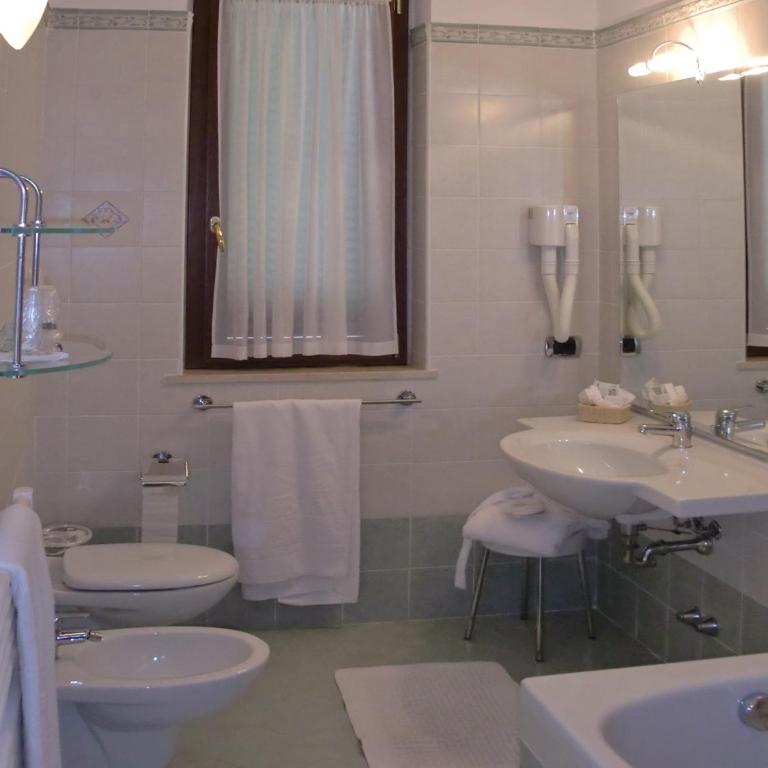 Hotel Astra - Camera Tripla - 3