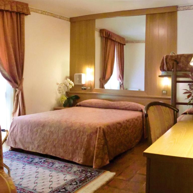 Hotel Astra - Camera Familiare (2 Adulti + 2 Bambini) - 4