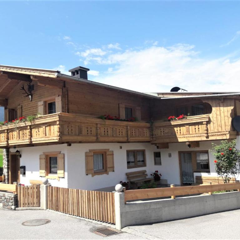 Jagerhäusl - Three-Bedroom Vacation Home - 1