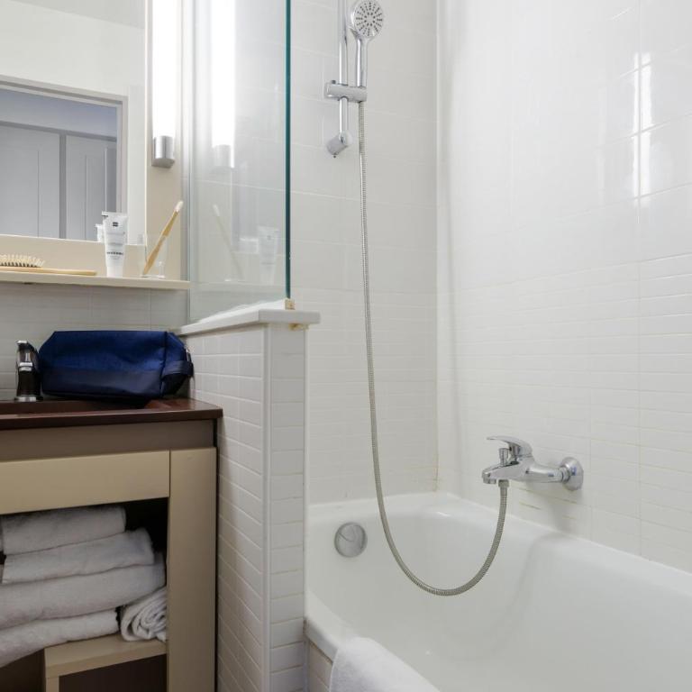 Résidence Pierre & Vacances Les Parcs de Grimaud - Studio avec Alcôve et Terrasse ou Balcon (4 Personnes) - 7