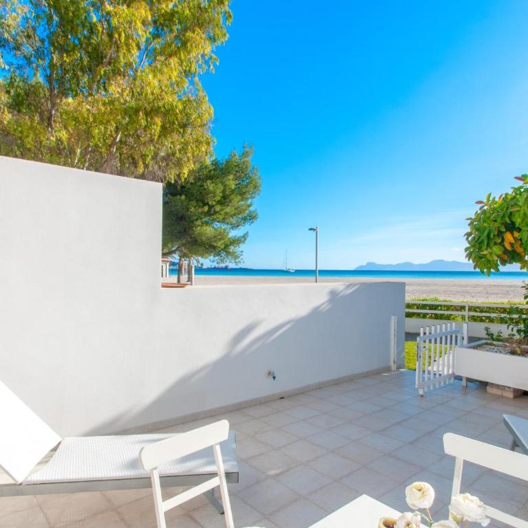 Apartment Oiza Sand Castles 23 at Alcudia Beach, WIFI and aircon - Apartamento con vistas al mar - 1