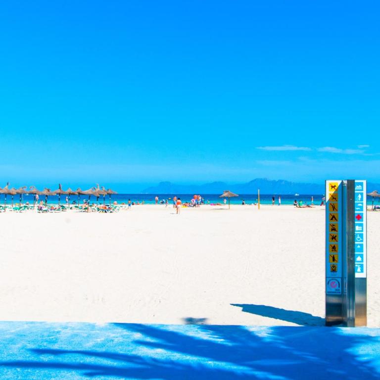 Apartment Oiza Sand Castles 23 at Alcudia Beach, WIFI and aircon - Apartamento con vistas al mar - 2