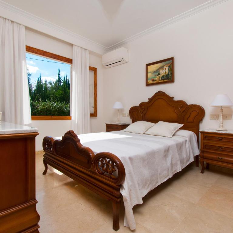 Villa Tita de Manresa, con jardines y vista mar - Villa - 17