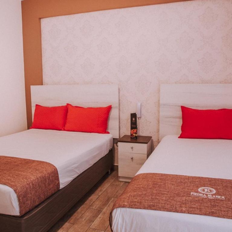Luxuri Hotel Piedra Blanca - Standard Double Room - 1