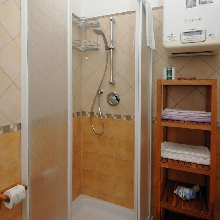 B&B Casa Certosa - Camera Matrimoniale con Bagno Privato - 6