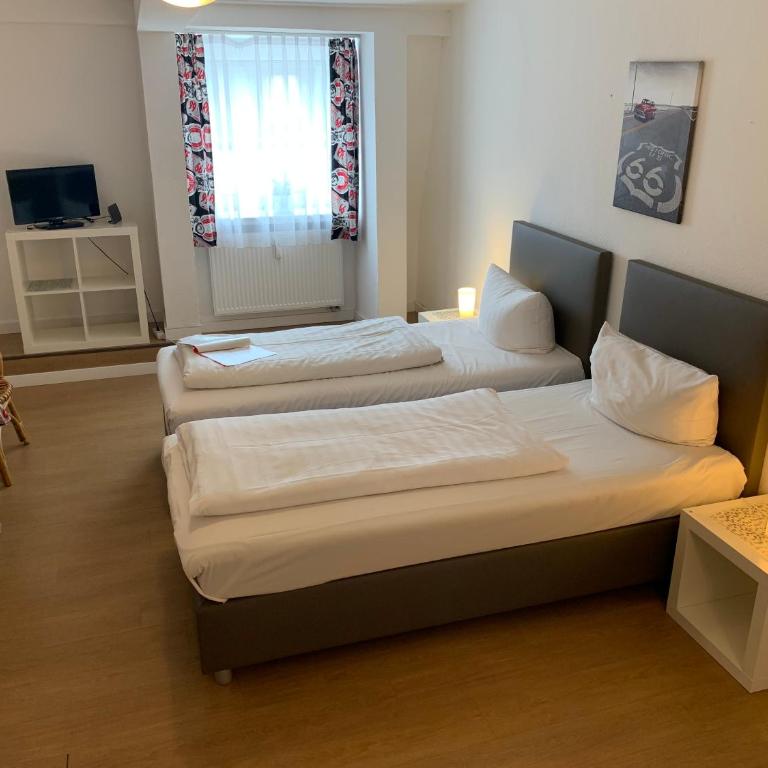 Pension Belo Sono München - Chambre Lits Jumeaux Économique avec Salle de Bains Commune - 8
