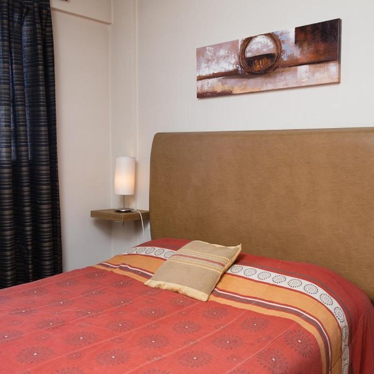 DEPARTAMENTO CON EXCELENTE UBICACIÓN - Apartamento de 1 dormitorio - 4