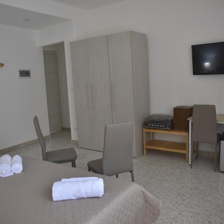 B&B Stella - Triple Room with Private Bathroom - 2