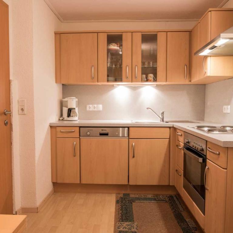 Gästehaus Elfi - Standard Apartment mit 2 Schlafzimmern und Balkon - 4