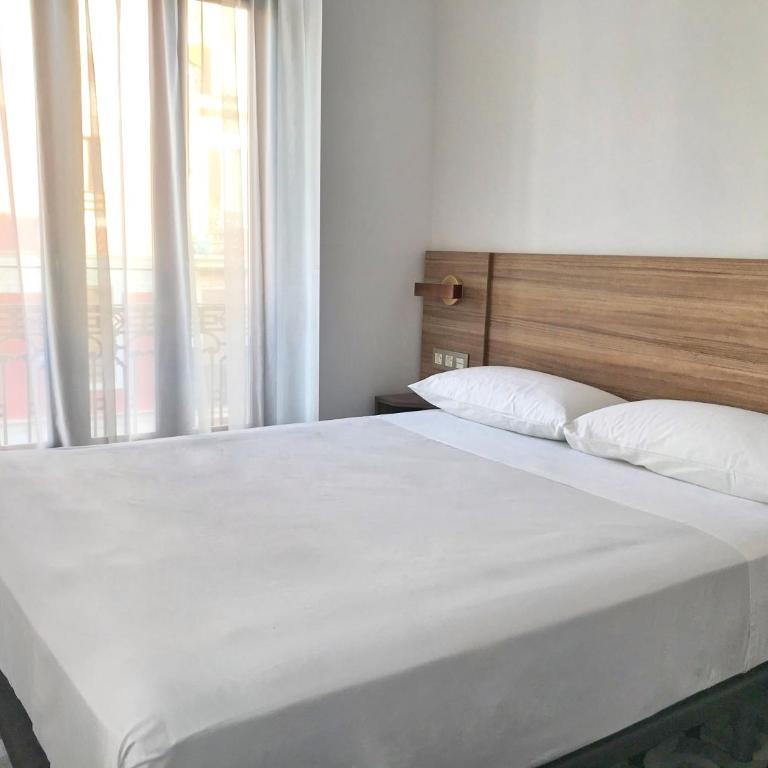 Hotel 19-30 Valencia - Double Room with Balcony - 7