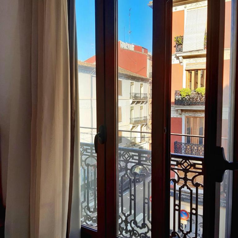 Hotel 19-30 Valencia - Double Room with Balcony - 1