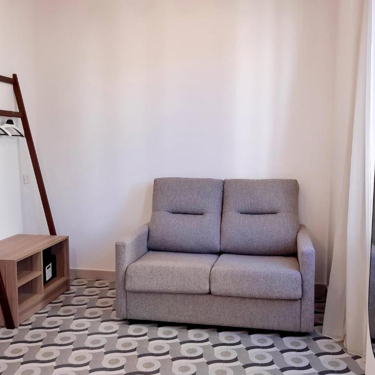 Hotel 19-30 Valencia - Triple Room with Balcony - 5