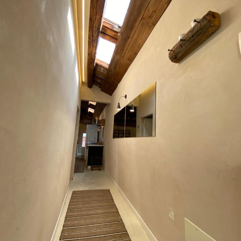 InCastrum - la soffitta in centro - One-Bedroom Apartment - 10
