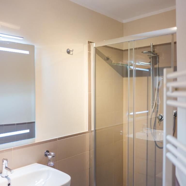 Art Suite nel Cuore di Napoli - Budget Double or Twin Room - 1