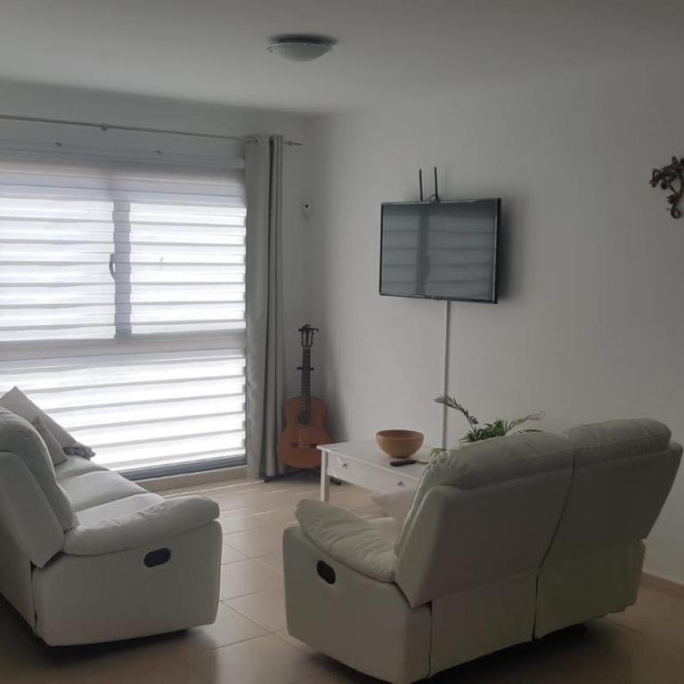 Casa Roca - Three-Bedroom House - 9