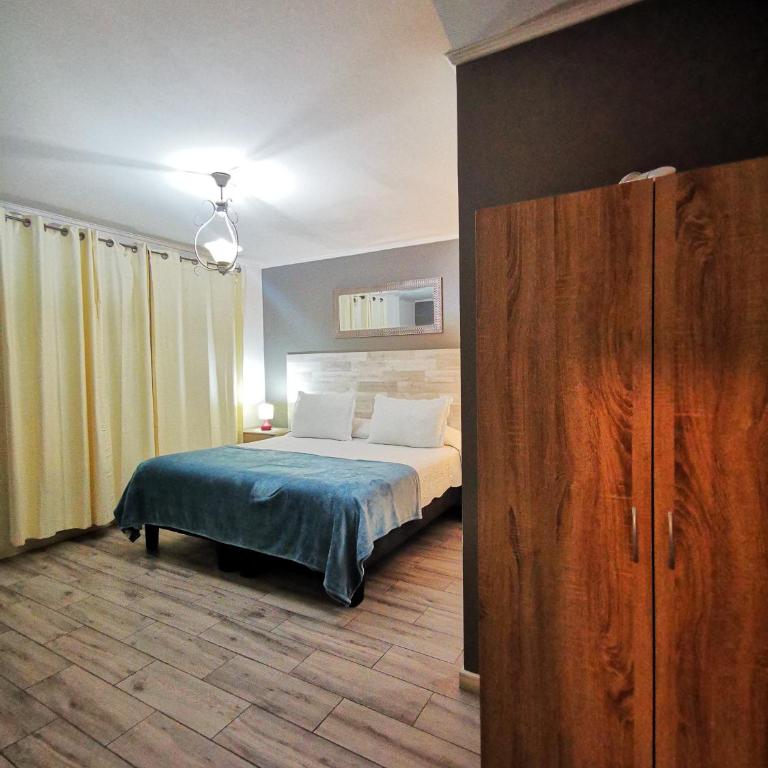 Doña Francisca - Double Room with Private Bathroom - 1