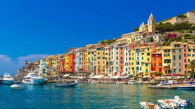 GuestHost - La Spezia Migliarina Bedrooms - Double Room - 10