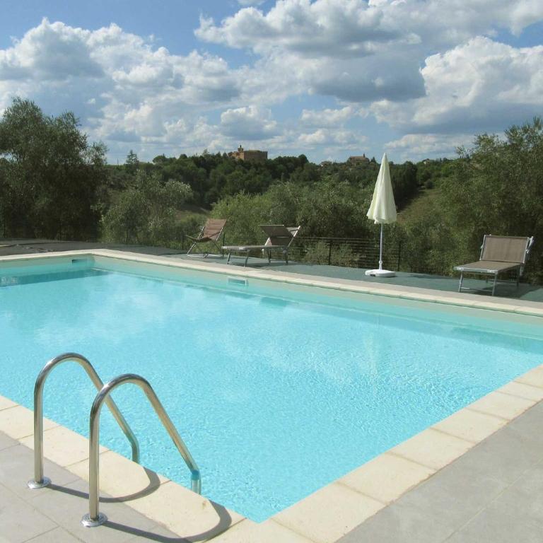 Agriturismo La Torretta - apt 4rooms with pool - Four-Bedroom Apartment - 5