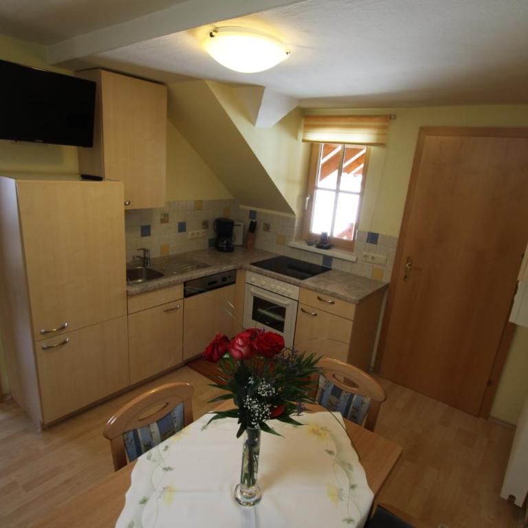 Landhaus Lehner - Apartment mit Blick auf die Berge - 3