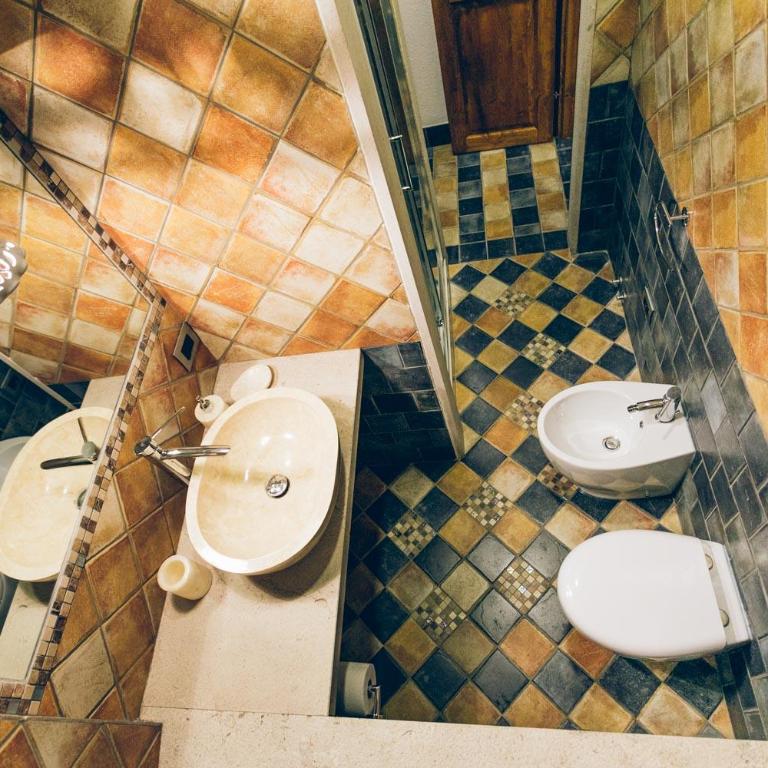 AQUILA D'ORO TRIESTE - Camera Matrimoniale con Bagno Privato - 1