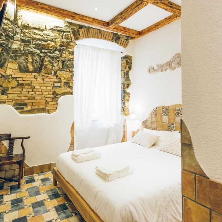 AQUILA D'ORO TRIESTE - Camera Matrimoniale con Bagno Privato - 1
