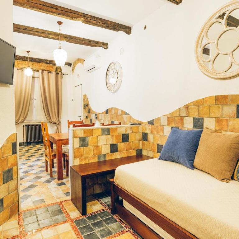 AQUILA D'ORO TRIESTE - Camera Deluxe (2 Adulti + 1 Bambino) - 8