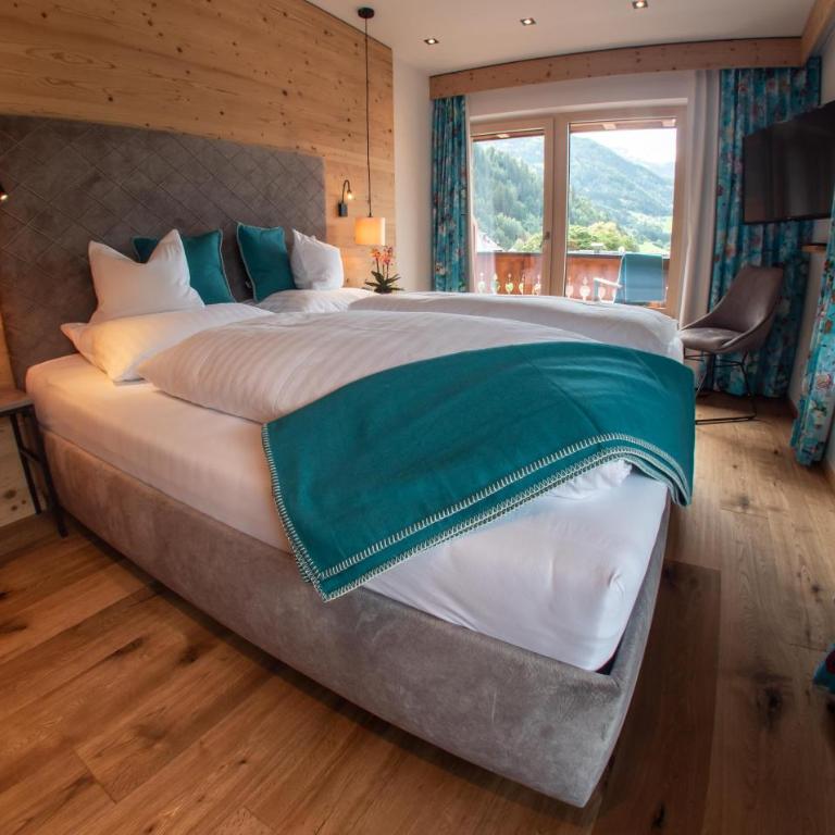 Hotel Tipotsch - Deluxe Doppelzimmer mit Balkon - 2