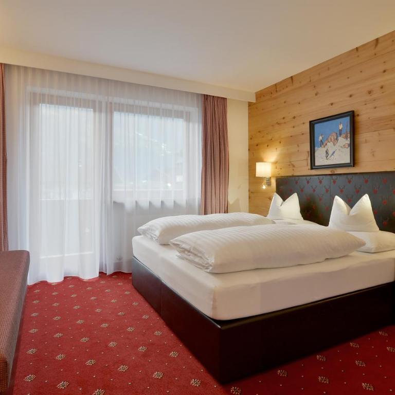 Hotel Tipotsch - Doppelzimmer mit Balkon - 3