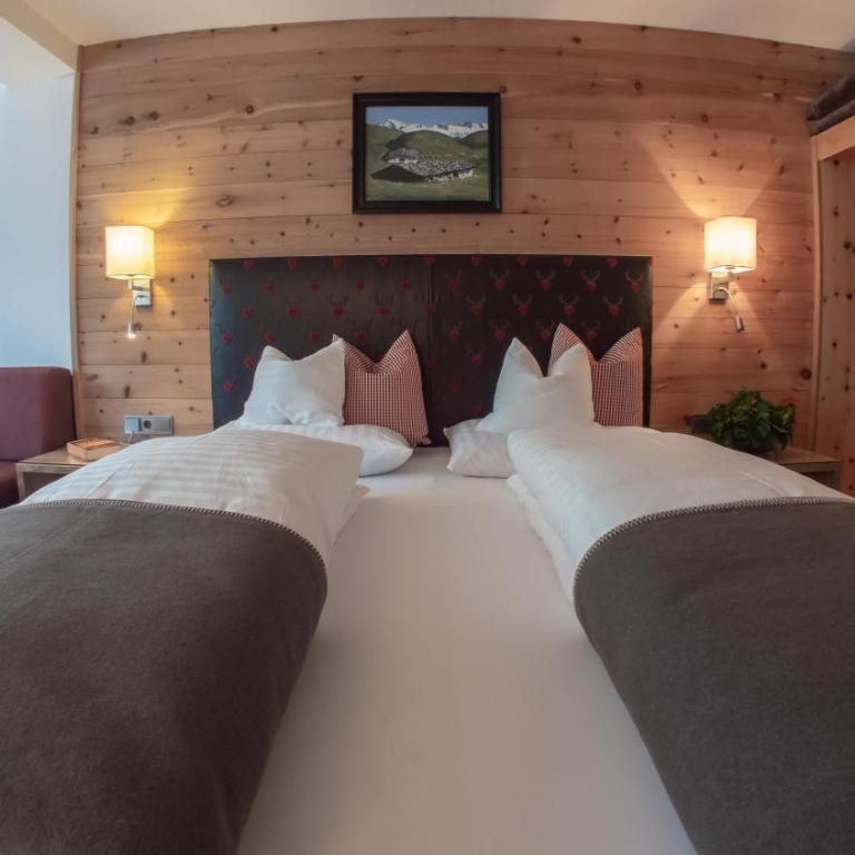 Hotel Tipotsch - Doppelzimmer mit Balkon - 2