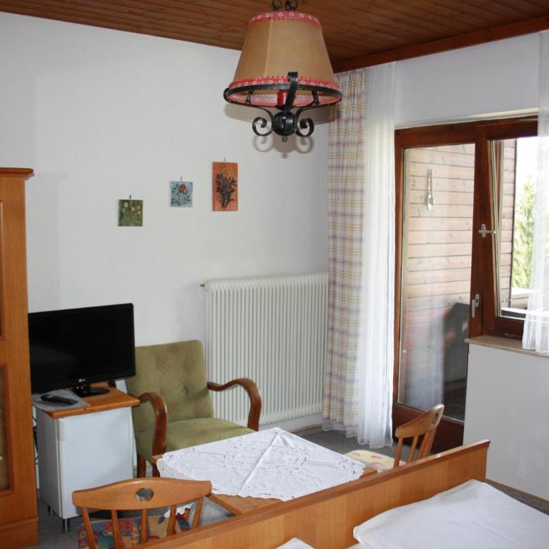 Haus Gassner - Double Room with Balcony - 10