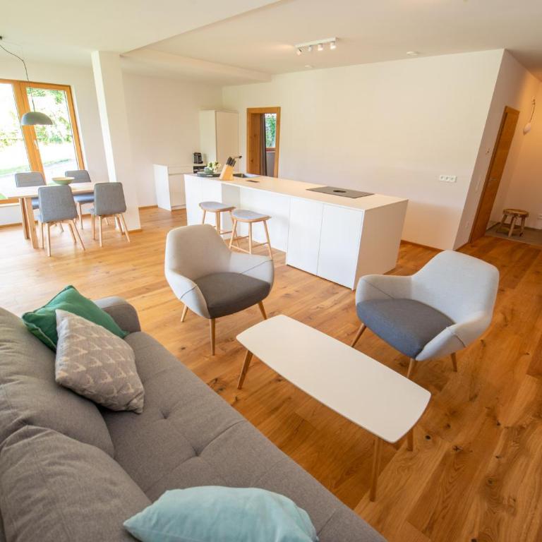 Neusach64 - Two-Bedroom Apartment - 10