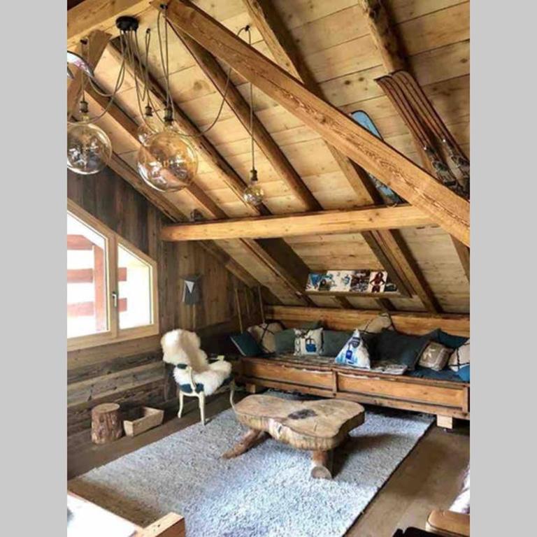 chalet coup de coeur+véhicule 4*4 ; 9 places à dispo - Maison 5 Chambres - 24