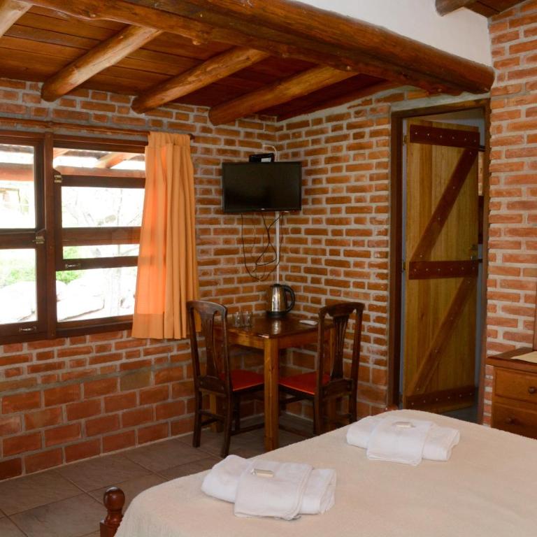 LA TOMA Complejo de Montaña - Cabañas y Habitaciones en Hosteria - Habitación Doble - 8