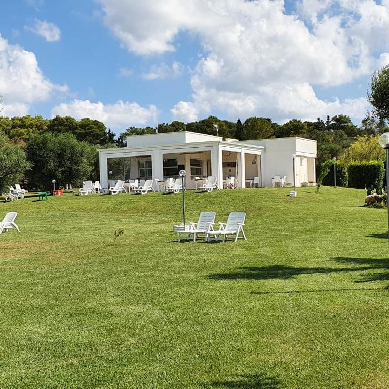 Agriturismo La Rondine - Camera Matrimoniale con Vista Giardino - 9