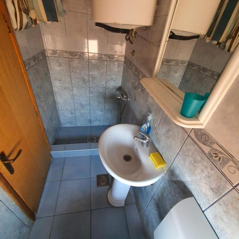 Apartments Milka - Two-Bedroom Apartment with Terrace - 4