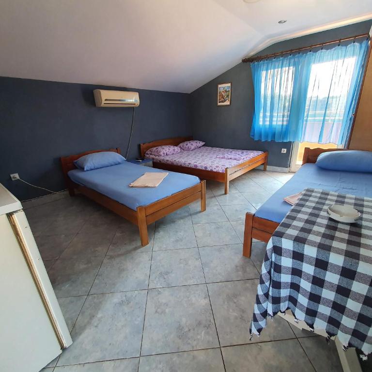 Apartments Milka - Two-Bedroom Apartment with Terrace - 7