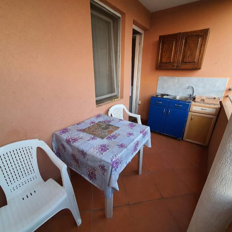 Apartments Milka - Studio with Terrace (4 Adults) - 5