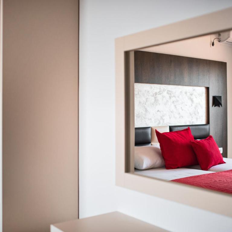 David Lux beach rooms - Deluks Soba sa Bračnim Krevetom / Zasebnim Krevetima, Balkonom i Pogledom na More - 15