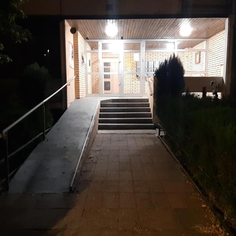 Serbian home, Gandijeva 162 - Apartman sa 2 Spavaće Sobe - 45